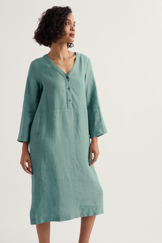 Leinen-Hängerkleid mit V-Ausschnitt in Tautropfen-Optik
