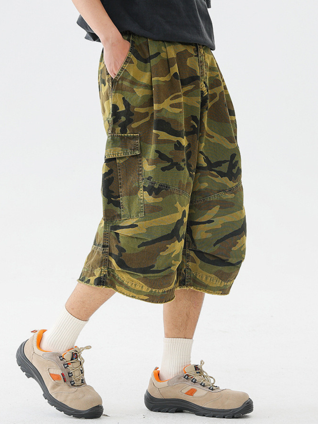 CampShell – Unisex-Camouflage-Shorts mit mehreren Taschen in lockerer Passform