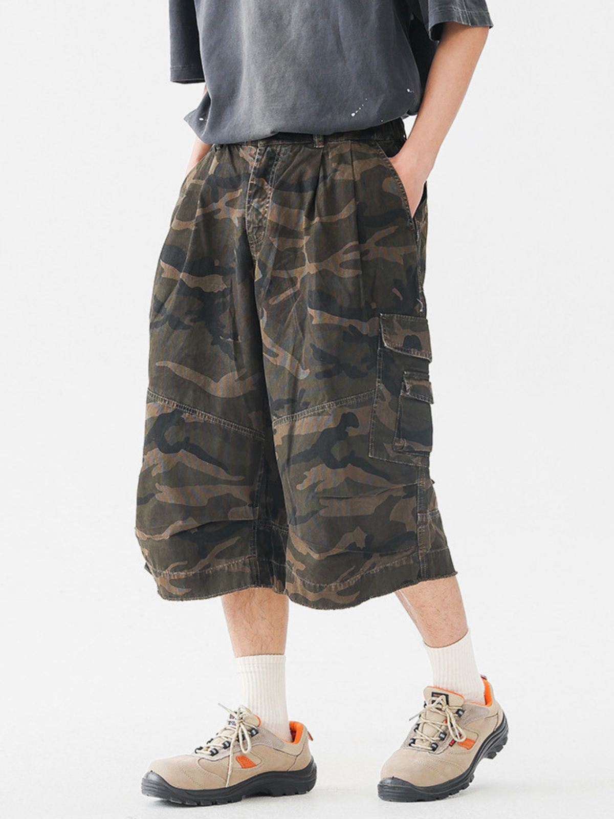 CampShell – Unisex-Camouflage-Shorts mit mehreren Taschen in lockerer Passform