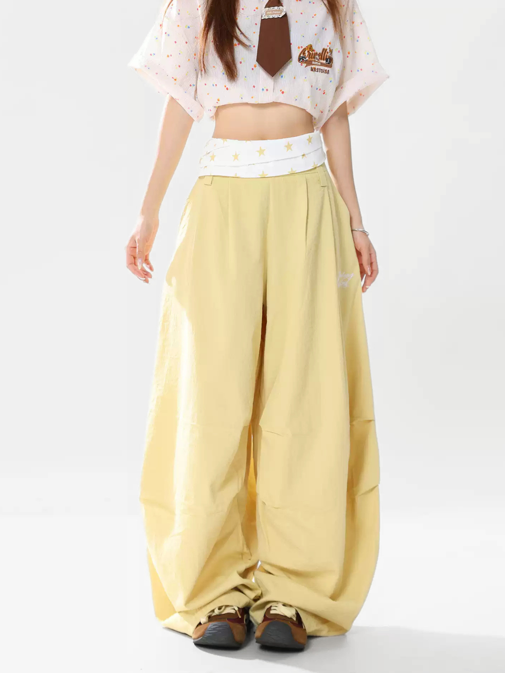 ChillShield – Leichte lässige Damenhose mit Umschlagbund und Sternenmuster