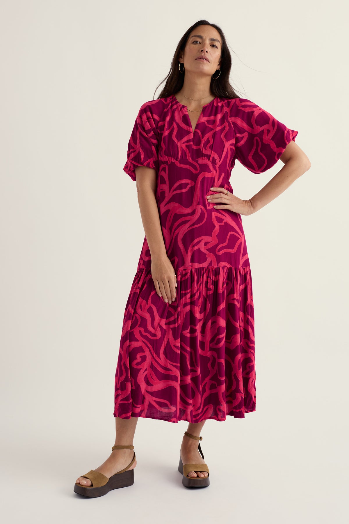 Gestuftes Empire-Kleid für das Wasser 