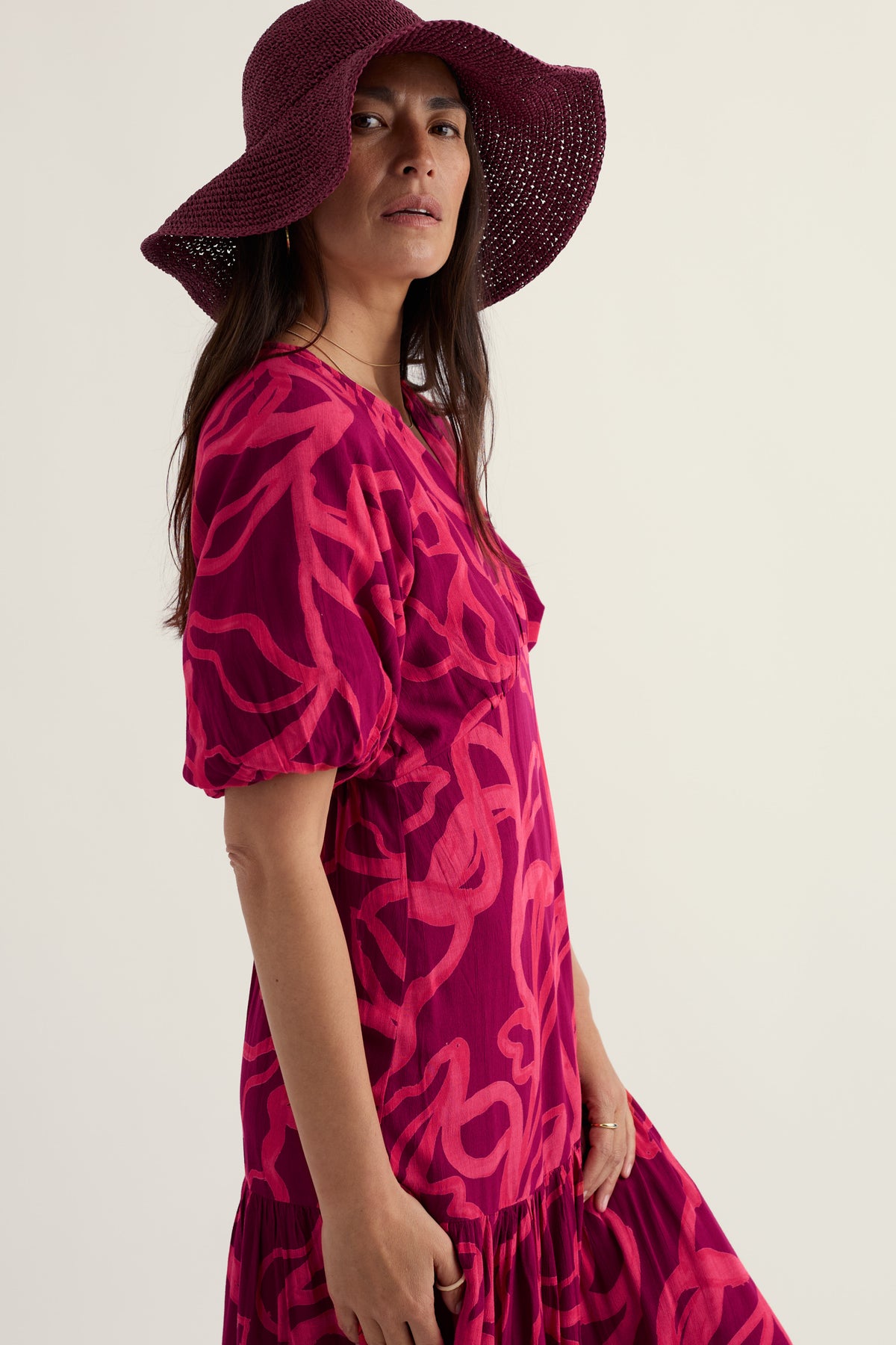 Gestuftes Empire-Kleid für das Wasser 